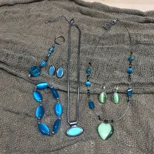 2 Sets of jewelry! Bracelet necklace earring